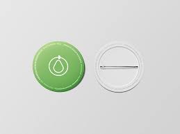 Free Pin Button Badge Mockup Psd Pin Button Badges Button Pins Pin Button Design