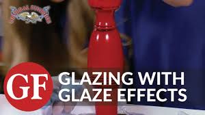 Les glaze effects sont des couleurs translucides à base d'eau utilisées pour créer de belles finitions décoratives telles que le marbrure, le shabby chic, le brunissage et le lavage des couleurs. General Finishes Winter White Glaze Water Based Pint