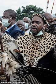 Meet king misuzulu's new wife, kids & old wife | bio, age, education qualifications. New King Of The Zulus Is Whisked Away From His Public Unveiling In Chaotic Scenes In South Africa Australiannewsreview