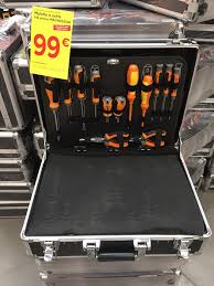 Découvrez nos prix bas malette a outils et bénéficiez en prime de 5% minimum remboursés sur votre achat. Prix Cadeaux Pour Noel Venez Vite Castorama Blagnac Facebook