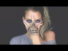Blue Eyes Skull Hand Hand Makeup Skeleton Face Makeup Skull Face Tattoo