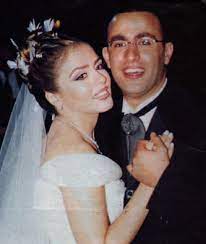 انا أسمى محمد احمد على انا والدى متوفى ووالدتى الحمدلله يبارك الله فى طول عمرها رأيت فى الحلم ان احد الجيران قام عندنا بزيارة هوا وزوجته واولاده وهذا الجار هوا مسيحى واتى ليصالح والدتى لانه كان يوجد خلاف بينهما وقد قام آخى بالتصالح بينهم ولكن رايت نفسى أنى فى. Ø§Ø­Ù…Ø¯ Ø§Ù„Ø³Ù‚Ø§ ÙˆØ²ÙˆØ¬ØªÙ‡ Ø§Ø¬Ù…Ù„ Ø¬Ø¯ÙŠØ¯