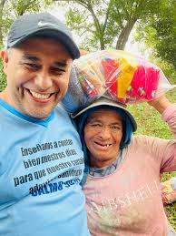 Pero hay la sube al fb me dijo y no la valla a borrar 😍