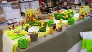 12 Decorations De Table Pour Paques A Faire Soi Meme Decoration Table Decoration Paques Deco Paques