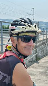 Hi everyone ❤️ My name is Lisa Mariposa and I offer energy healing sessions  just for women in my therapy room that is really central in Basel. 🦋 My  purpose is to