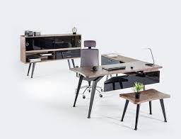 ofis mobilyalari panosundaki pin