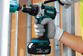 I purchased this tool over a month ago & really put it to the test. Makita U S A Over 40 Years Of Cordless Power Tool Innovation