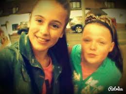 Bethany Moon (@bethanymoon54)