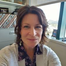 Jennifer Emond's Instagram, Twitter & Facebook