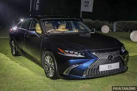 Lexus has given the es a light refresh for 2022, by tweaking the car's headlamps, grille, and wheel designs. New Lexus Es 250 Launched In Malaysia From Rm300k Paultan Org