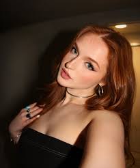 Annabelle Boyle's Instagram, Twitter & Facebook