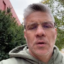 Theresa Gile's Instagram, Twitter & Facebook