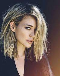 Side Swept Highlighted Messy Bob Frisuren Frisuren Schulterlang Haarschnitt