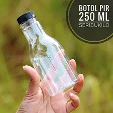 Rebus kunyit dan semua semua bahan lainnya sampai mendidih. Botol Plastik 50 Pcs Botol Plastik 250 Ml Pir Botol Plastik 250 Ml Botol Unik Botol Jus Botol Milkshake Lazada Indonesia