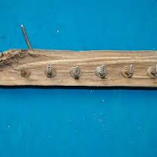 Bei einer breite von 108cm und einer höhe von 188cm bietet der hochschrank genug platz für jacken, schuhe. Yoga Treibholz Workshop