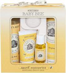 Amazon Com Burt S Bees Baby Sweet Memories Gift Set With Keepsake Photo Box 4 Baby Products Shampoo Wash Lotion Diaper Rash Ointment And Soap Health Household