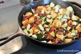 Zucchini And Ground Beef Skillet Casserole Dinner With Ground Beef Beef Dinner Dinner Tonight Healthy