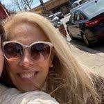 Beth Magid's Instagram, Twitter & Facebook