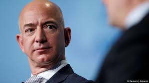 He runs it as ceo and owns an 11.1% stake. Danke Fur Die Spende Herr Bezos Amerika Die Aktuellsten Nachrichten Und Informationen Dw 24 02 2020