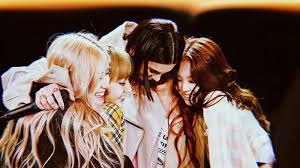 By submitting my information, i agree to receive personalized updates and marketing messages about dua lipa based on my. Dua Lipa Dan Blackpink Akhirnya Manggung Bareng Keberadaan Jisoo Justru Jadi Tanda Tanya Tribunnews Com Mobile