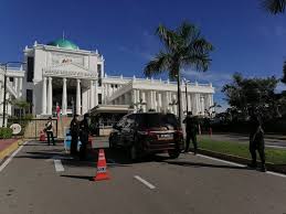 A modern capital with a warm hospitality that you hardly find in many places around the world. Kawalan Keselamatan Kompleks Mahkamah Kota Kinabalu Diperketat Kosmo Digital