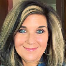 I'm happy to share my promotion to Managing Director at J.P. Morgan!  Thankful to all my colleagues, sponsors, managers, family and friends that  have been part of this journey!