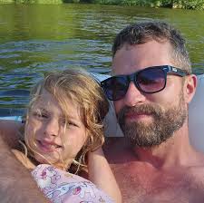 What size rims and tires are recommended for a 2000 lowered S10?