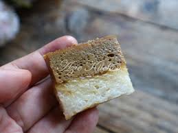 Tips untuk merendam pulut untuk kuih lopes mudah ni, jika anda gunakan beras pulut biasa bahan resepi kuih lopes original : Kuih Pulut Sekaya Yang Sedap Azie Kitchen