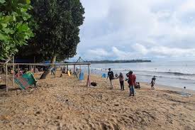 Anda ingin berlibur ke pantai caruban? Libur Lebaran Pantai Di Pandeglang Tetap Buka