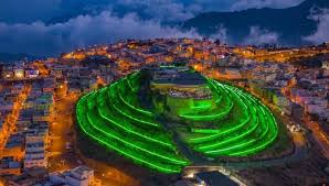 Abha (a city in saudi arabia). Ø¹Ø±ÙˆØ³ Ø§Ù„Ø¬Ø¨Ù„ ÙˆØ³ÙŠØ¯Ø© Ø§Ù„Ø¶Ø¨Ø§Ø¨ Ø¹Ø¯Ø³Ø© Ø³ÙŠØ¯ÙŠ ØªØ±ØµØ¯ Ø§Ù„Ø³ÙŠØ§Ø­Ø© ÙÙŠ Ø£Ø¨Ù‡Ø§ Ø§Ù„Ø³Ø¹ÙˆØ¯ÙŠØ© ÙˆØ£Ø´Ù‡Ø± Ø§Ù„Ø£Ù…Ø§ÙƒÙ† Ø¨Ù‡Ø§ Ù…ÙˆÙ‚Ø¹ Ø³ÙŠØ¯ÙŠ