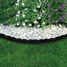 1001 Idees Geniales De Bordure De Jardin Recup A Faire Soi Meme En 2020 Bordure Paysage Amenagement Paysager Avec Des Pierres Parterre De Fleurs