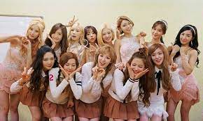 Red Velvet Talk About Competing For First Place With Senior Group Girls Generation Girls Generation Korean Girl Band Kpop Girl Groups