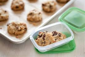 In a separate bowl, whisk together the flour, baking powder, and salt. Irish Raisin Cookies R Ed Cipe Irish Raisin Cookies R Ed Cipe Chewy Granola Cookies Oatmeal Raisin Crisp 3 4 C