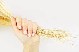 طرق علاج الشعر المحروق من الكيراتين