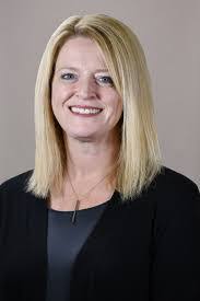 Elizabeth Paine's Instagram, Twitter & Facebook