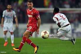 Learn all about the career and achievements of guelor kanga at scores24.live! Belgrade S Guelor Kanga And Cologne S Msalih Ozcan Vie For The Ball News Photo Getty Images