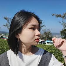 Eunjin Han's Instagram, Twitter & Facebook