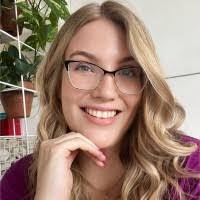 Serena Moss's Instagram, Twitter & Facebook