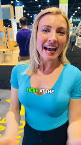 Diana Blass's Instagram, Twitter & Facebook