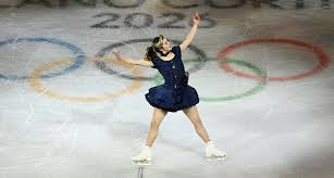 Viral Olympian Pulls Taylor Swift Hand Gesture - PureWow