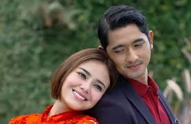 Jun 23, 2021 · di bawah ini terdapat sinopsis atau bocoran sinetron ikatan cinta episode malam ini, selasa, 6 juli 2021 yang tayang di rcti 19.45 wib. Arya Saloka Menggendong Amanda Manopo Dalam Pelukan Di Ikatan Cinta Kepengin Juga Nggak Aura Co Id