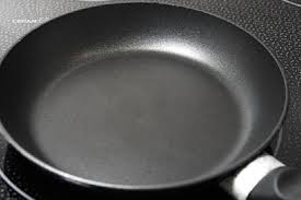 Hindari memasak makanan yang mengandung asam dan tidak menggunakan peralatan logam · 3. Jangan Asal Ini Yang Harus Dilakukan Saat Membeli Teflon Baru Portal Jember