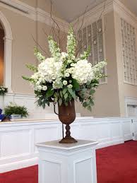 Pin By Lisa Foster Floral Design On Lisa Foster Floral Design White Floral Arrangements White Flower Arrangements Church Flowers