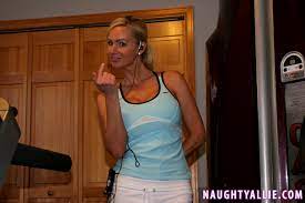 Hot Nude Babes Naked Models Naughtyallie Naughty Allie See Cumshot Magazine  Porno Pictures