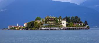 Per chi viene al lago maggiore, non può non visitare questo gioiello raggiungibile con comodi traghetti di linea o privati. Lago Maggiore E Isola Bella Lunedi 13 Aprile 2020 Da 118 Euro