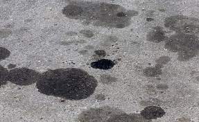 Olflecken Entfernen Top Tipps Und Hausmittel Das Haus Olflecken Olflecken Entfernen Hausmittel