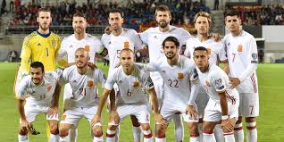 Die englische nationalmannschaft siegt in spanien. Nach Votum In Katalonien Spaniens Nationalmannschaft Und Pique Vor Zerreissprobe Bwin