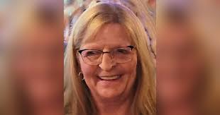 Lori Ness's Instagram, Twitter & Facebook