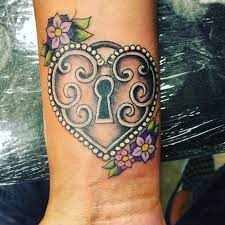 There are different kinds of heart locket tattoos. Pin On Tattoo Designs