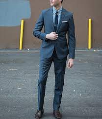 The first step is to determine whether your skin tone is warm or cool. Outfit Ideas For Dark Skin Complexions Academy Award Winning Movie The Martian Outfits Chiwetel Ejiofor Celebrity Men S Style